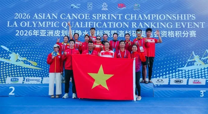 Vietnam wins gold at Asian Canoe Championships, earns Olympic points
